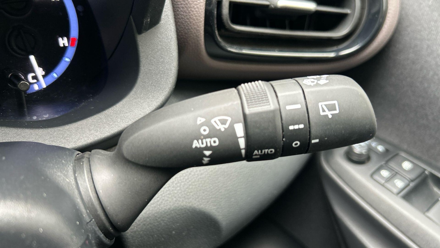 Used Toyota Yaris Cross 2022 for sale - 76122866: Photo 41