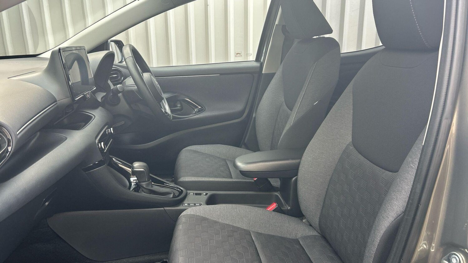 Used Toyota Yaris 2024 for sale - 77939416: Photo 14