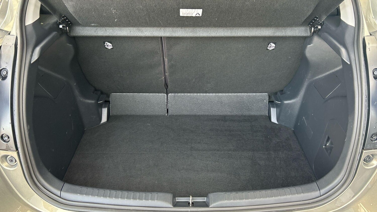 Used Toyota Yaris 2024 for sale - 77939416: Photo 18