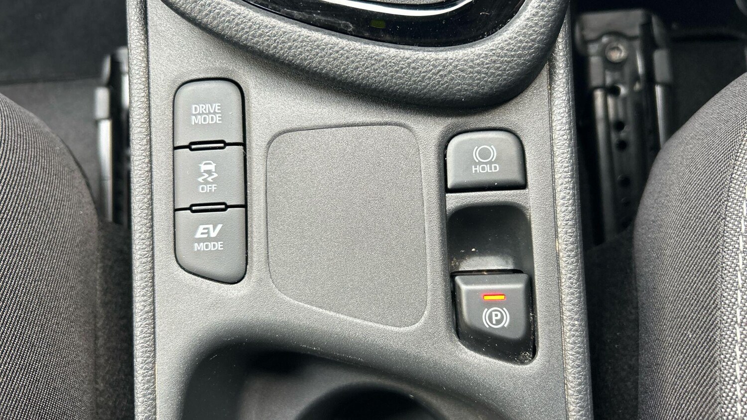 Used Toyota Yaris 2024 for sale - 77939416: Photo 32