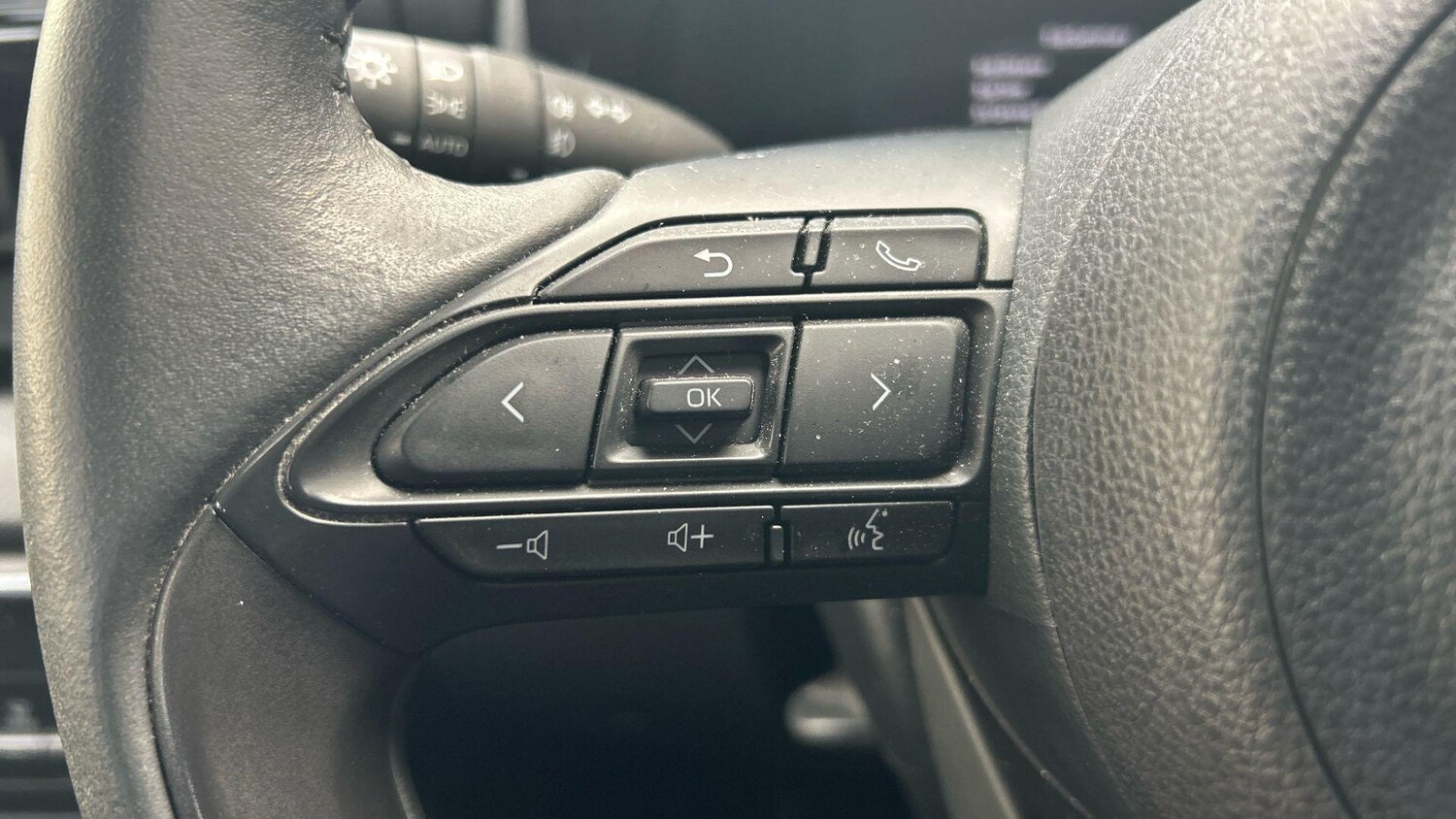 Used Toyota Yaris 2024 for sale - 77939416: Photo 33