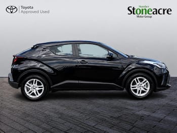 Used Toyota C-HR 2022 for sale - 79820510: Photo