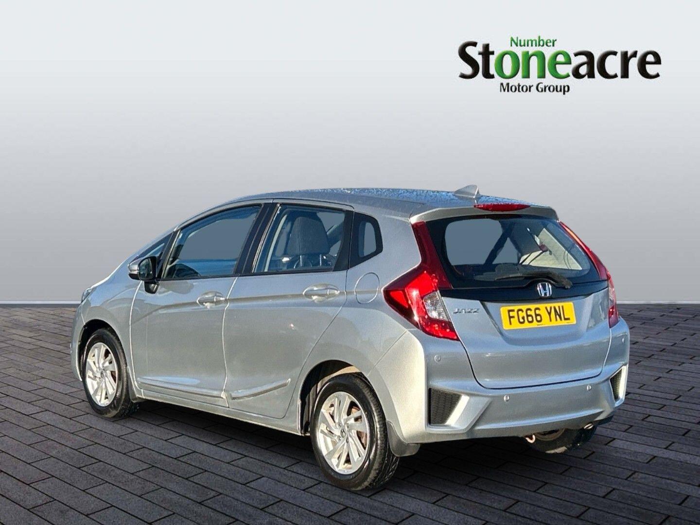 Used Honda Jazz 2016 for sale - 77242626: Photo 5