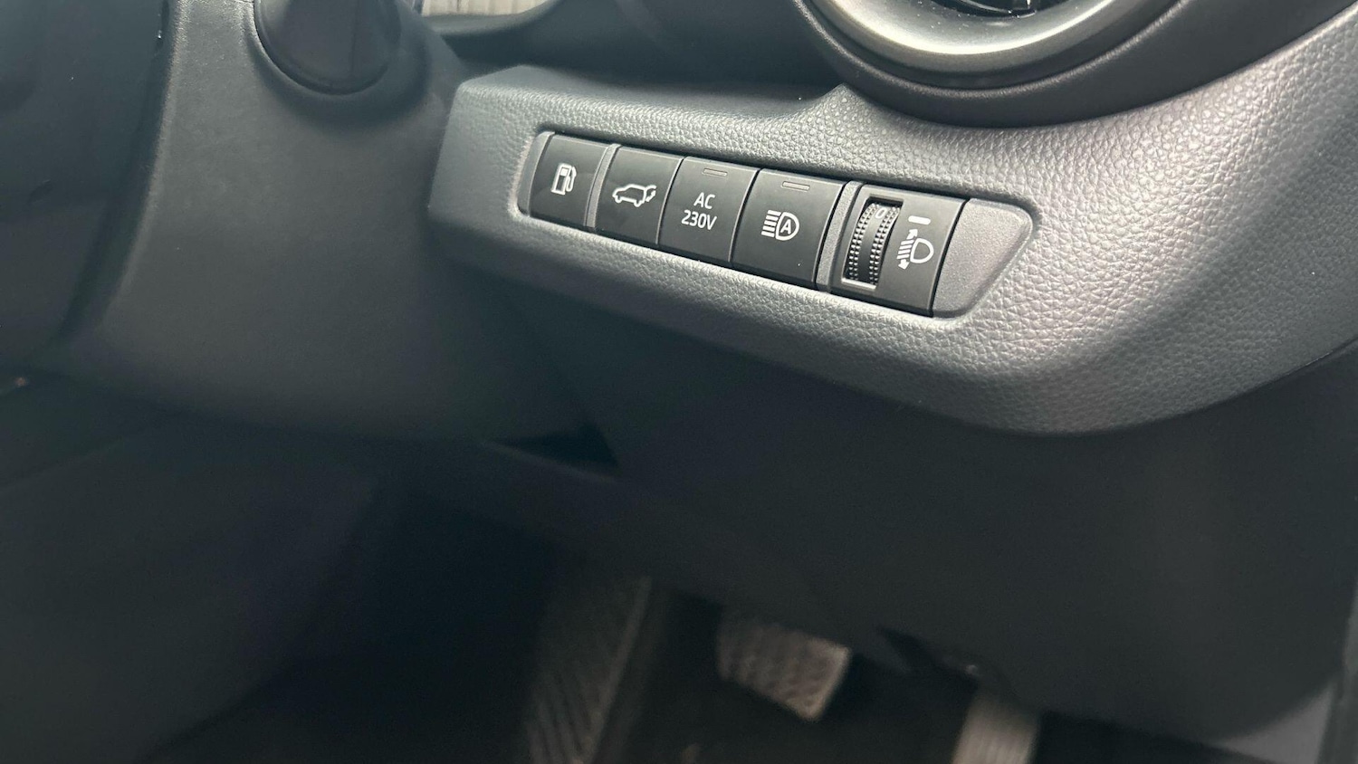 Used Toyota C-HR 2024 for sale - 77279717: Photo 37