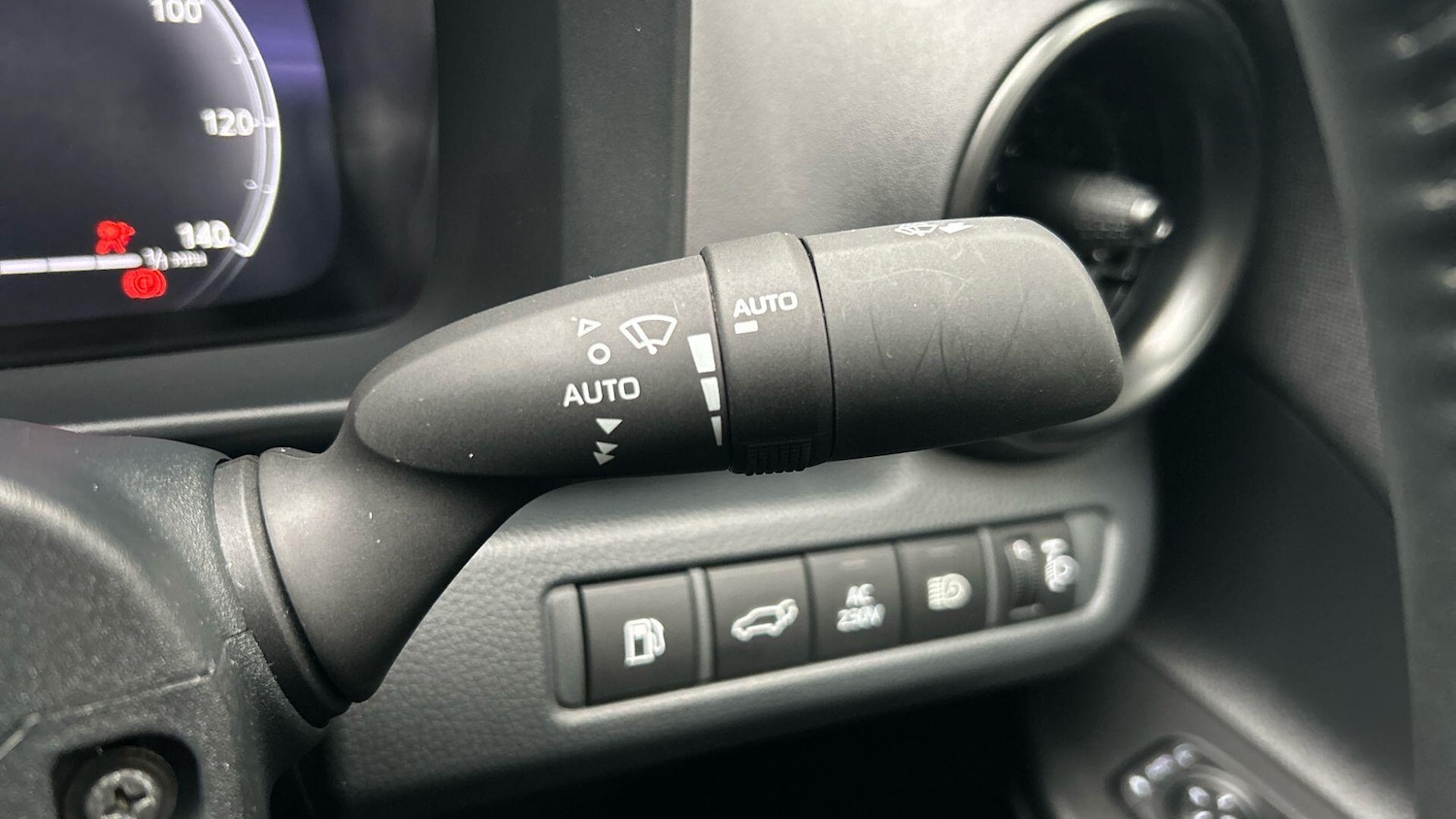 Used Toyota C-HR 2024 for sale - 77279717: Photo 40