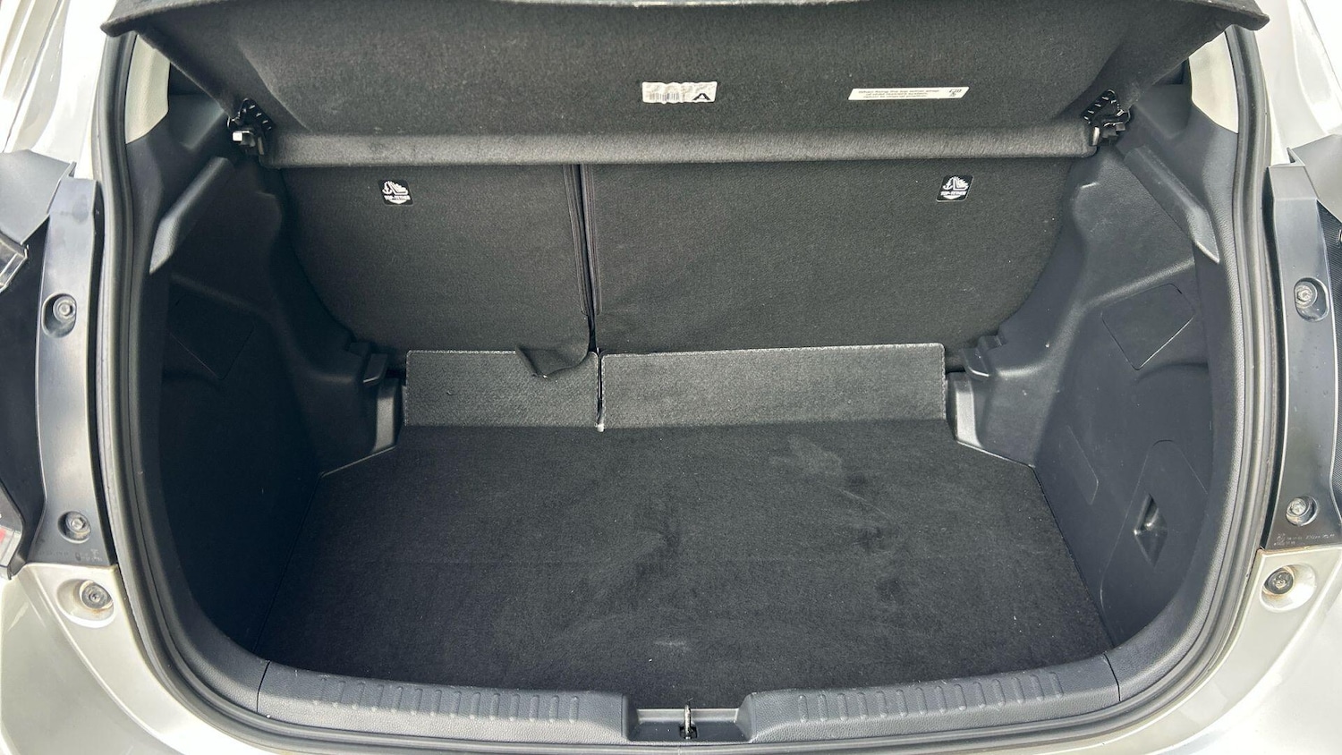 Used Toyota Yaris 2021 for sale - 76484900: Photo 20