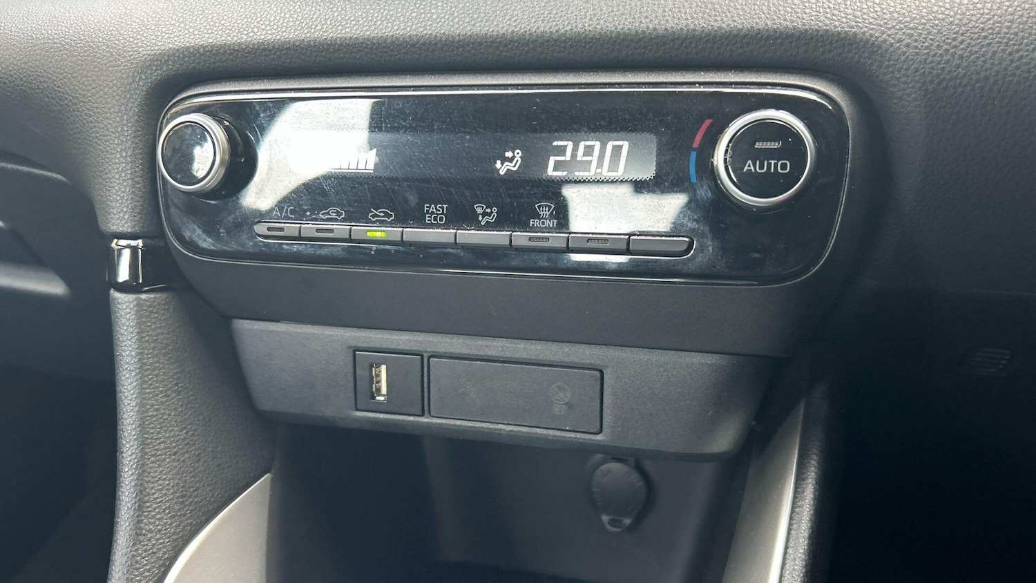 Used Toyota Yaris 2021 for sale - 76484900: Photo 31