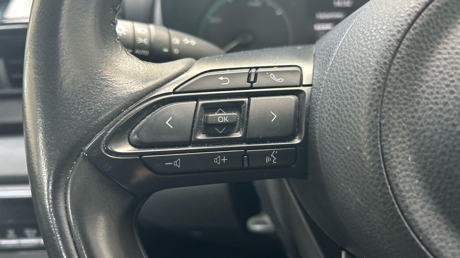 Used Toyota Yaris 2021 for sale - 76484900: Photo 35