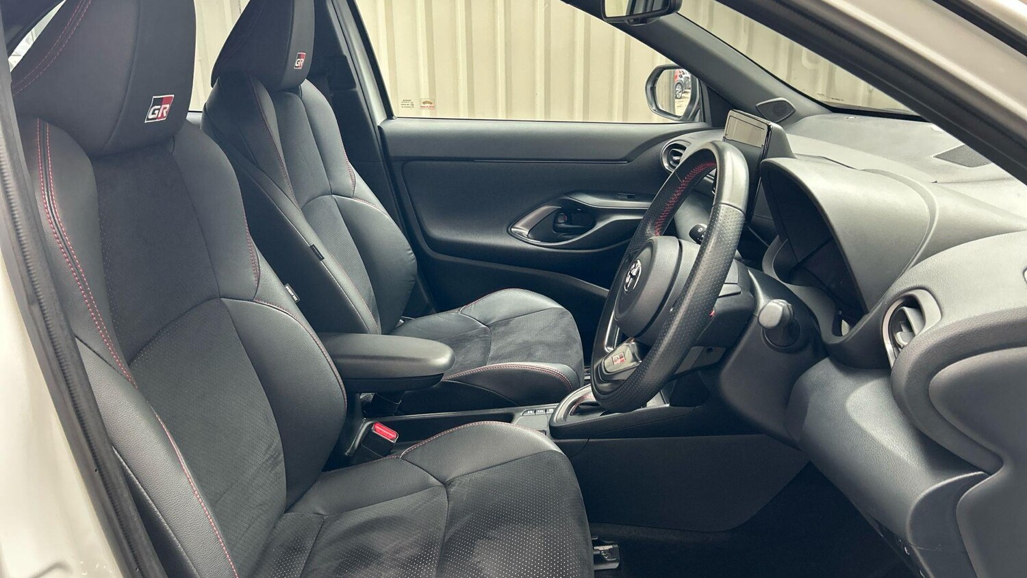 Used Toyota Yaris Cross 2023 for sale - 76200918: Photo 17