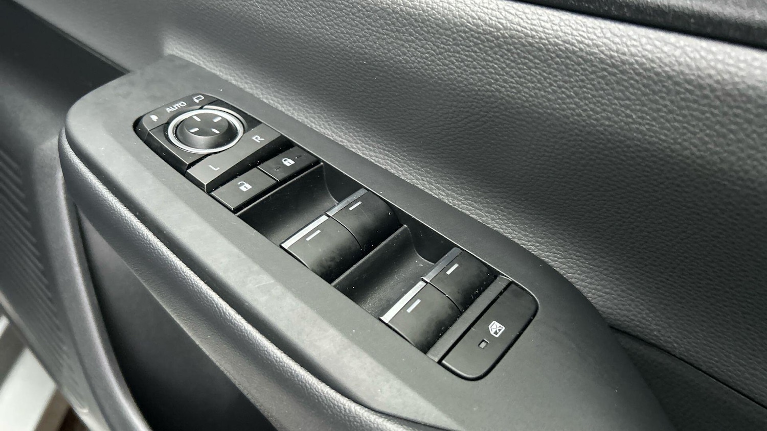 Used Toyota Prius 2025 for sale - 77279454: Photo 39