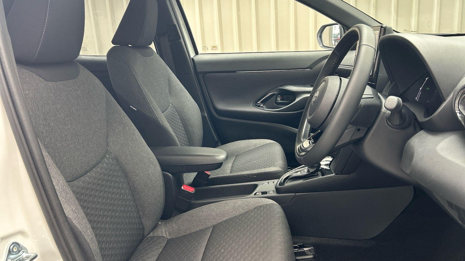 Used Toyota Yaris Cross 2025 for sale - 78099950: Photo 17