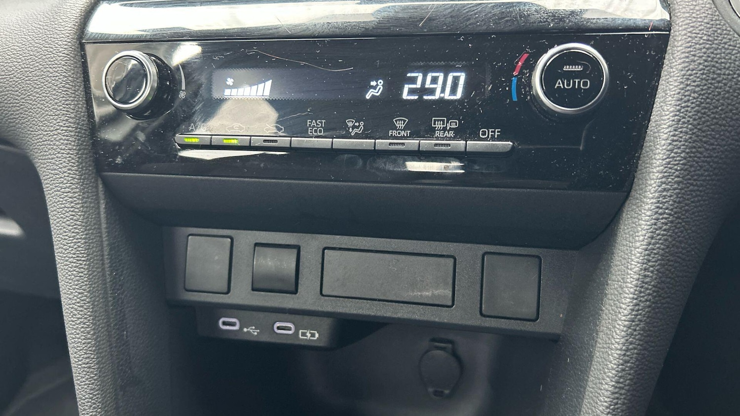 Used Toyota Yaris Cross 2025 for sale - 78099950: Photo 27