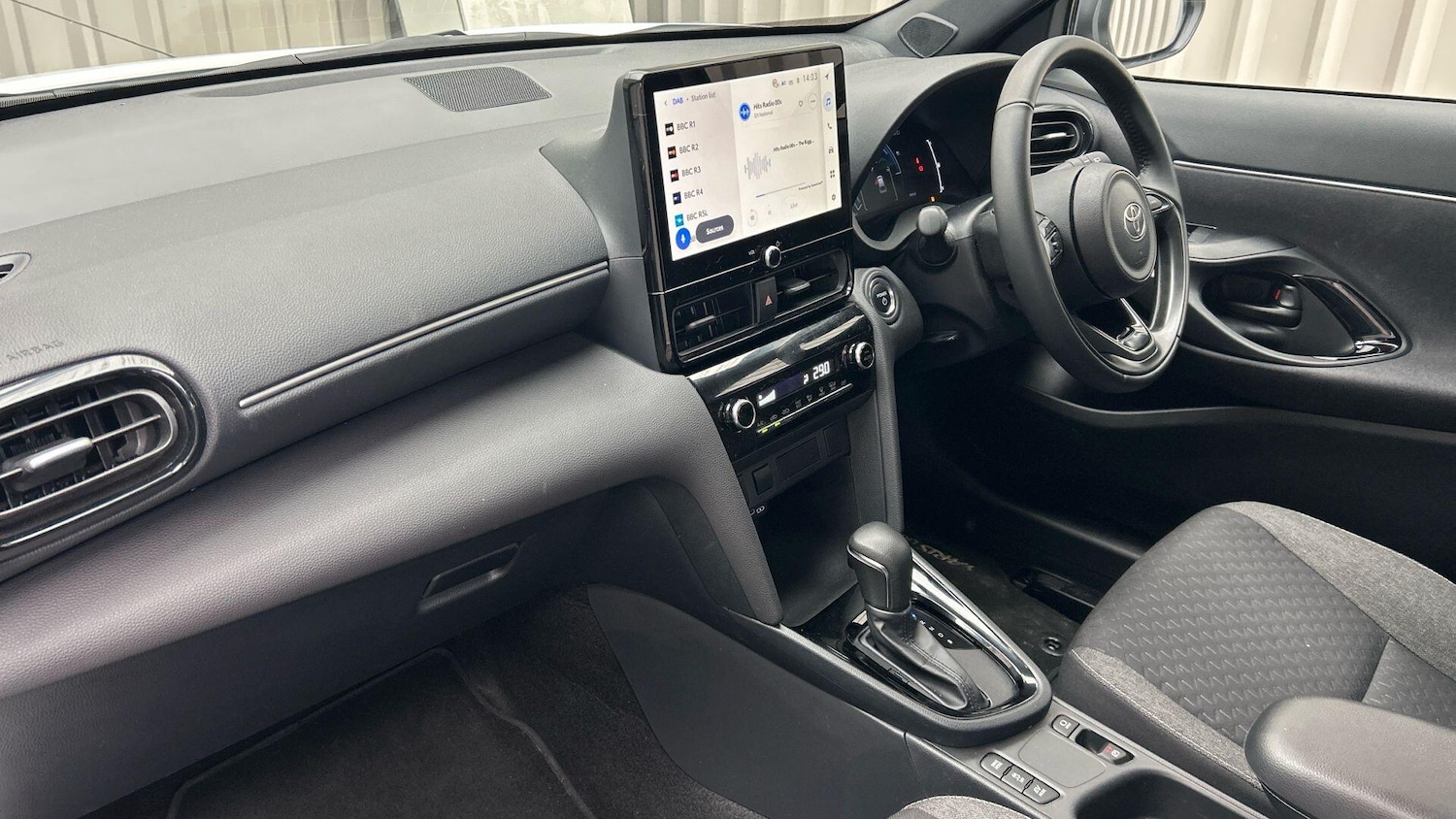 Used Toyota Yaris Cross 2025 for sale - 78099950: Photo 41