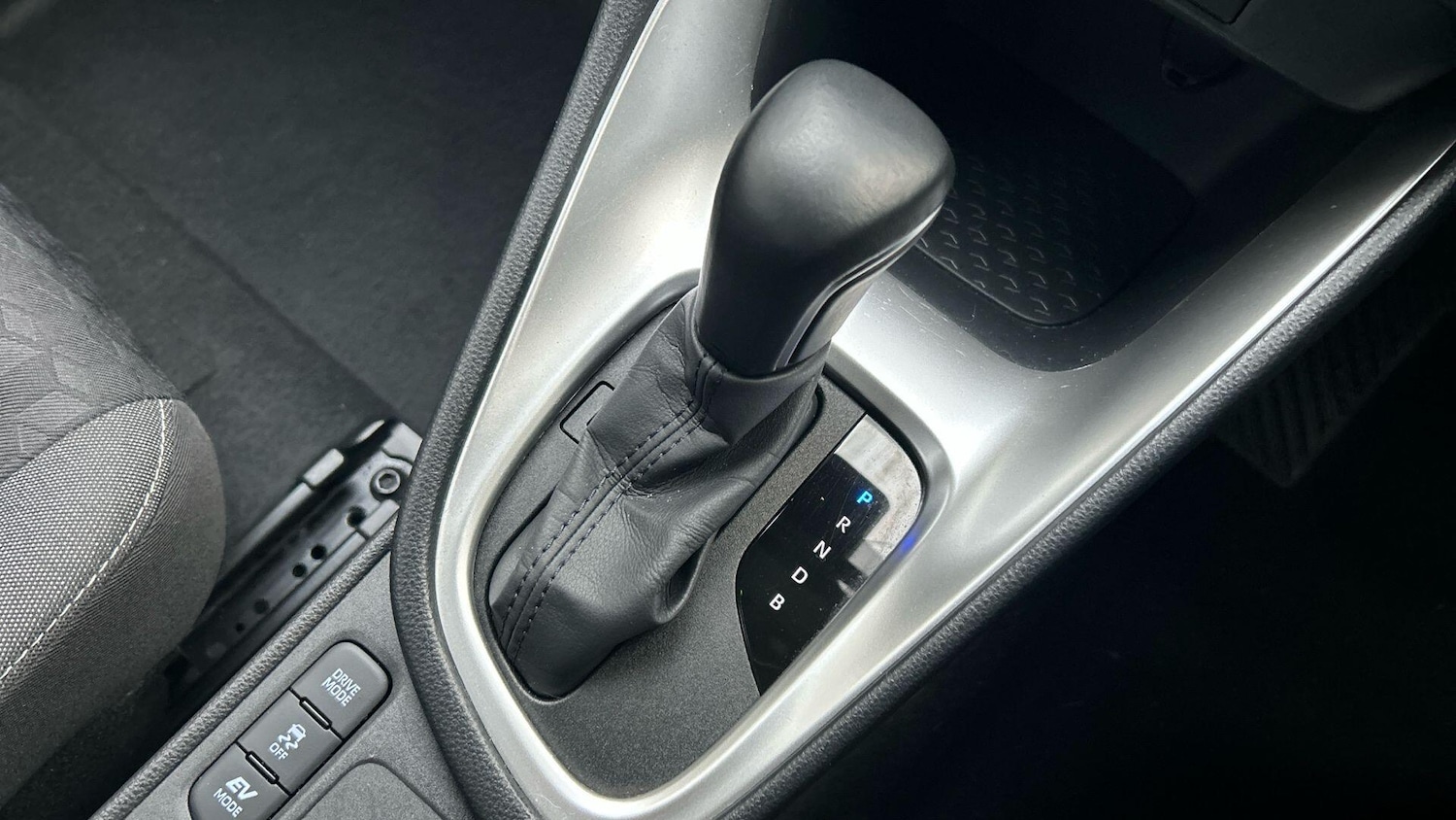 Used Toyota Yaris 2021 for sale - 77191208: Photo 30