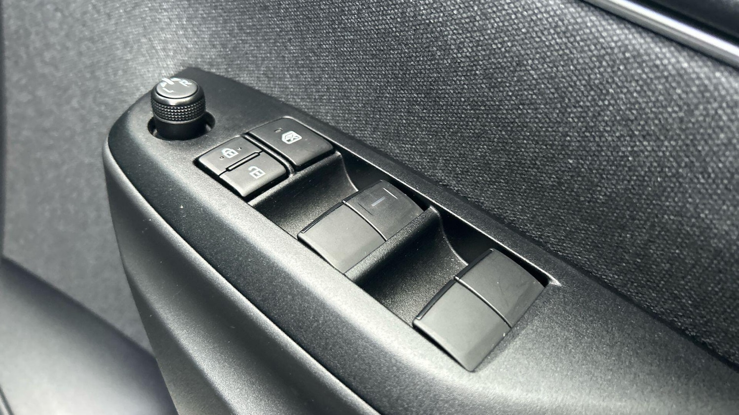 Used Toyota Yaris 2021 for sale - 77191208: Photo 35