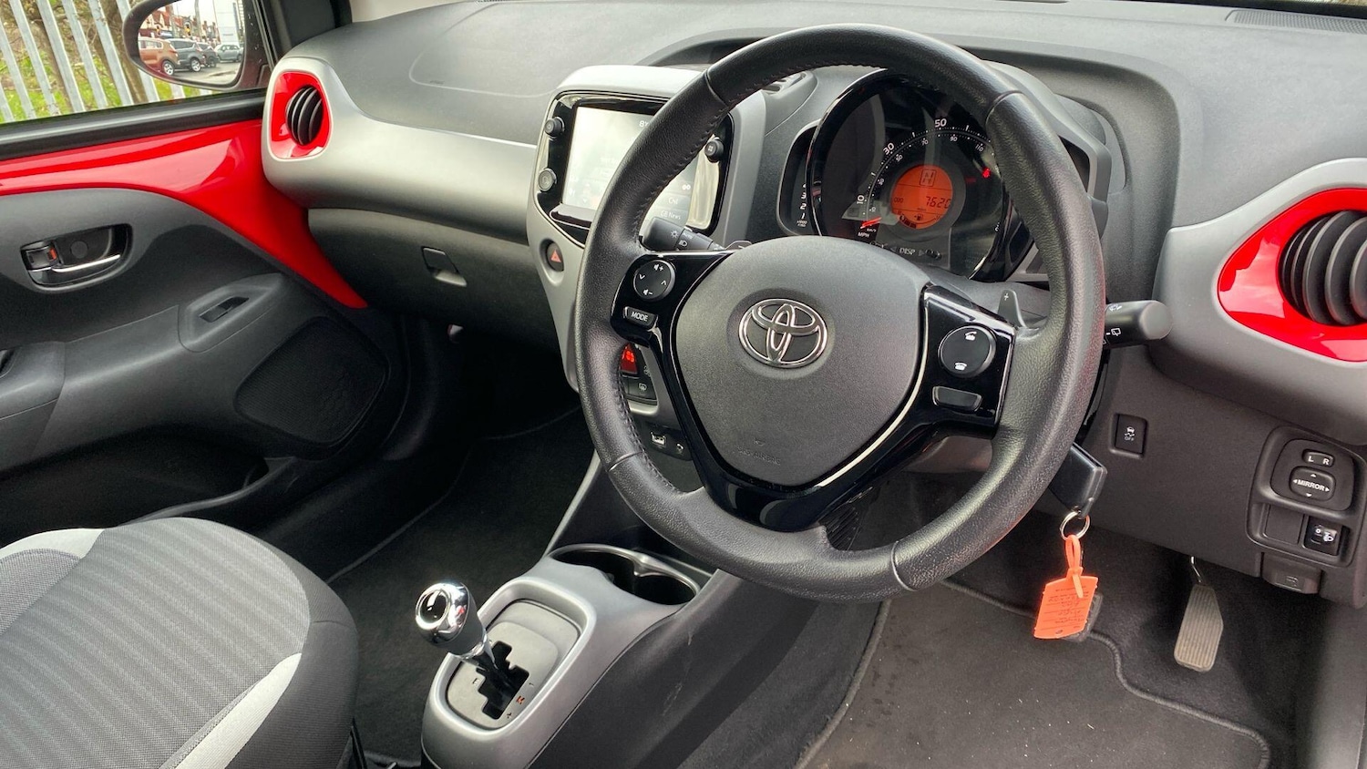 Used Toyota AYGO for sale - 77940111: Photo 10