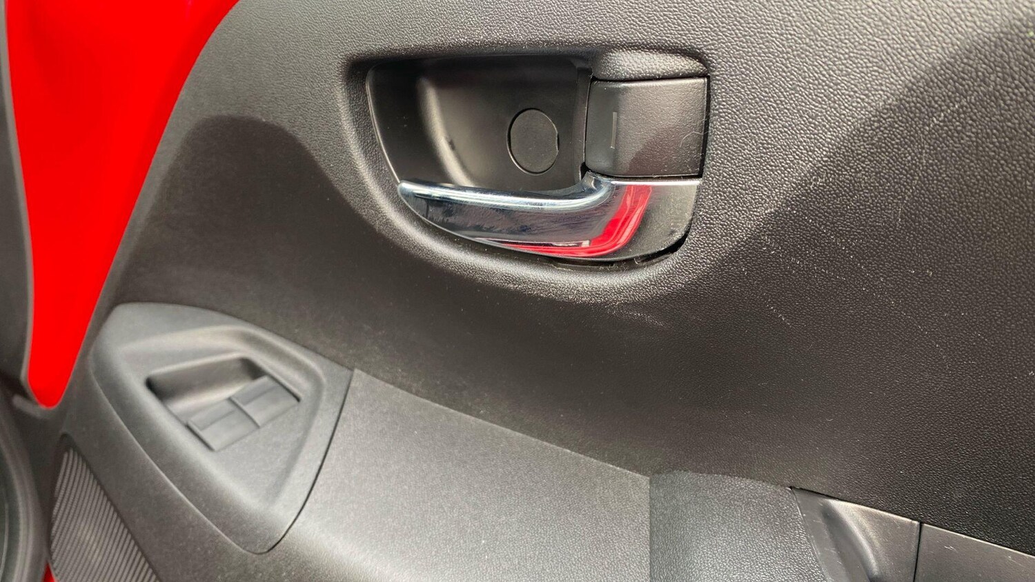 Used Toyota AYGO for sale - 77940111: Photo 31