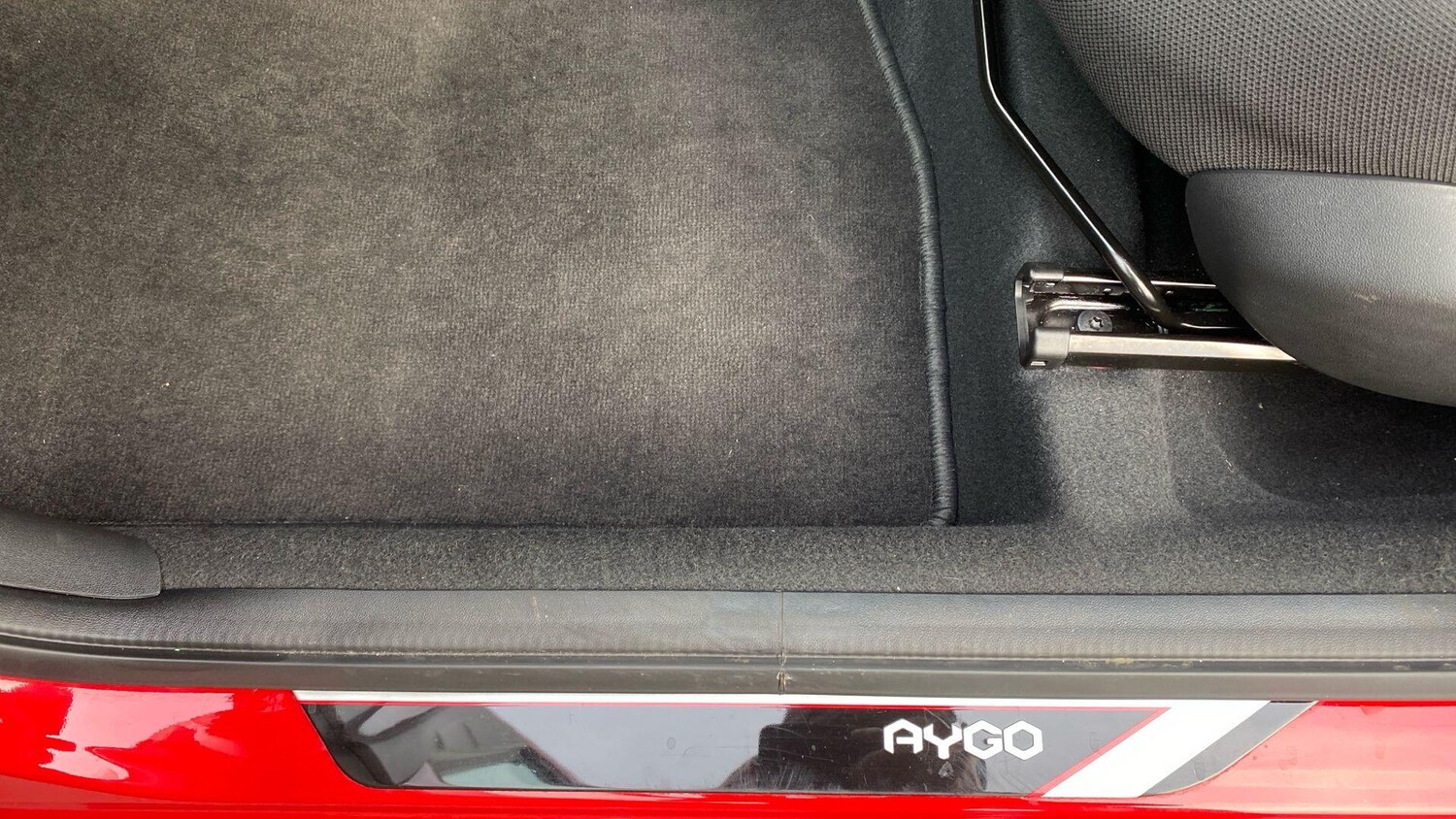 Used Toyota AYGO for sale - 77940111: Photo 37