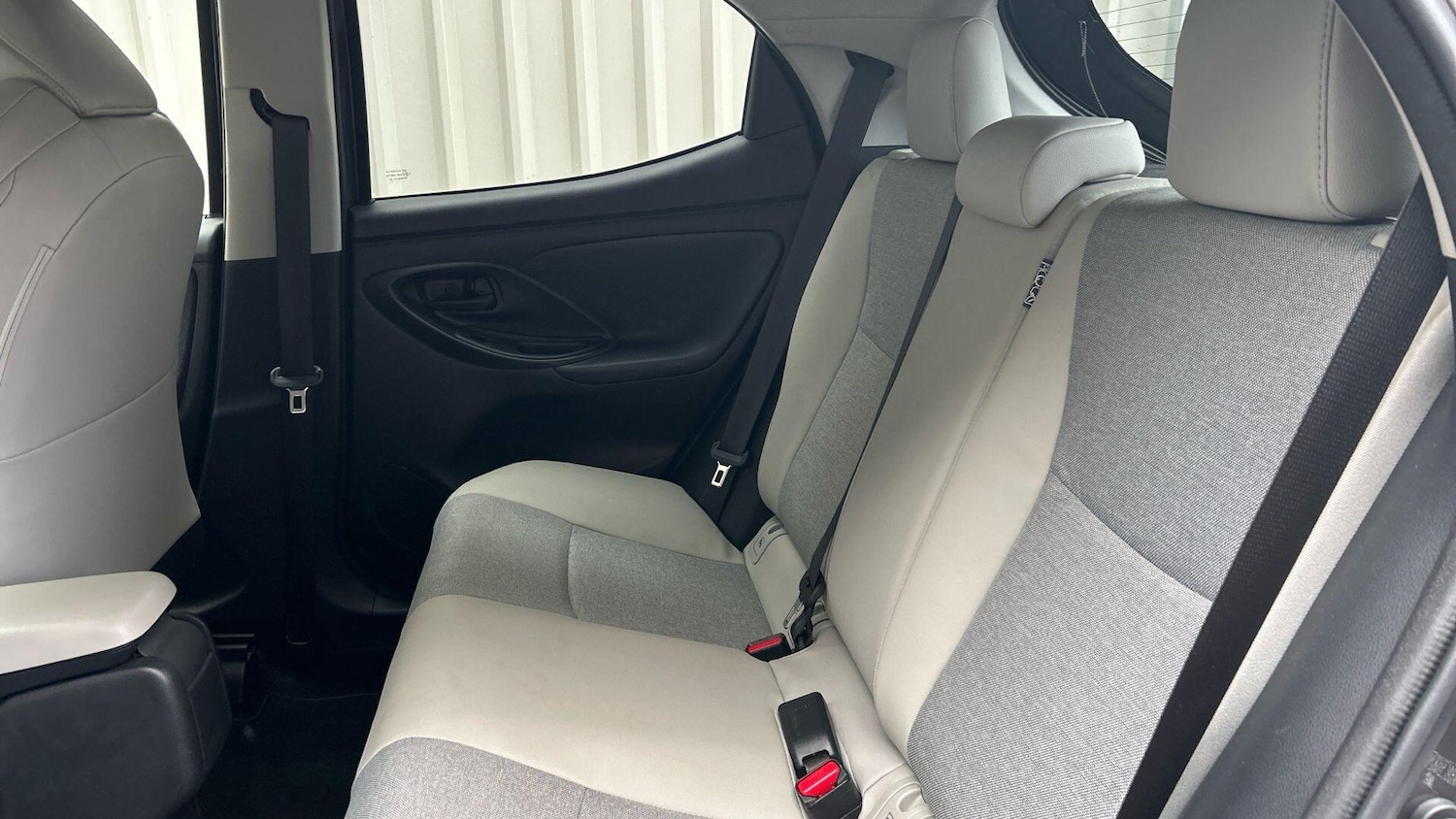 Used Toyota Yaris 2023 for sale - 76550401: Photo 17