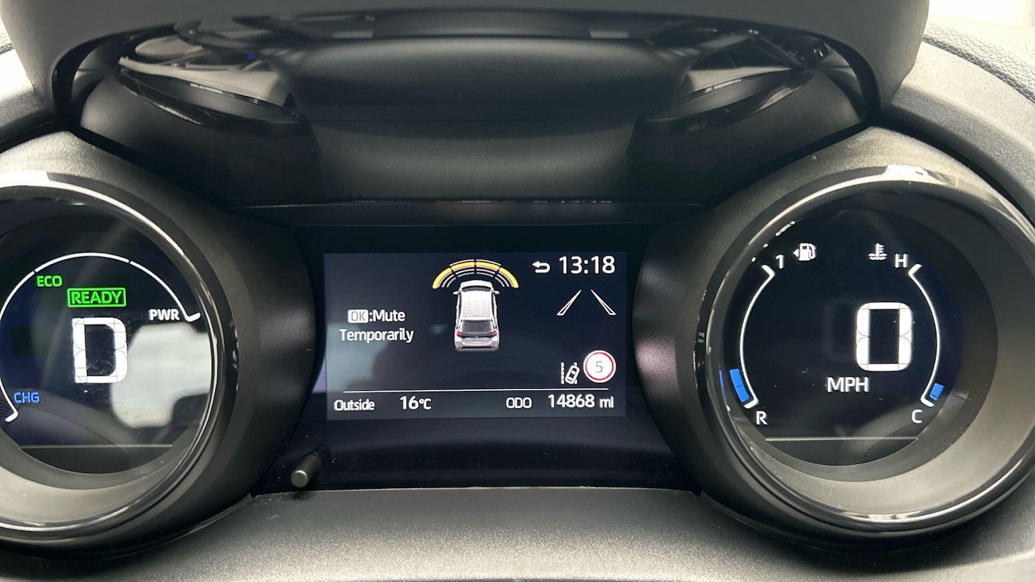 Used Toyota Yaris 2023 for sale - 76550401: Photo 23