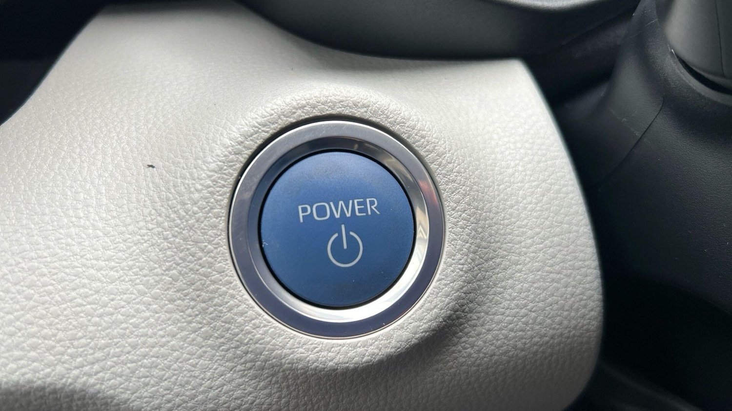 Used Toyota Yaris 2023 for sale - 76550401: Photo 38