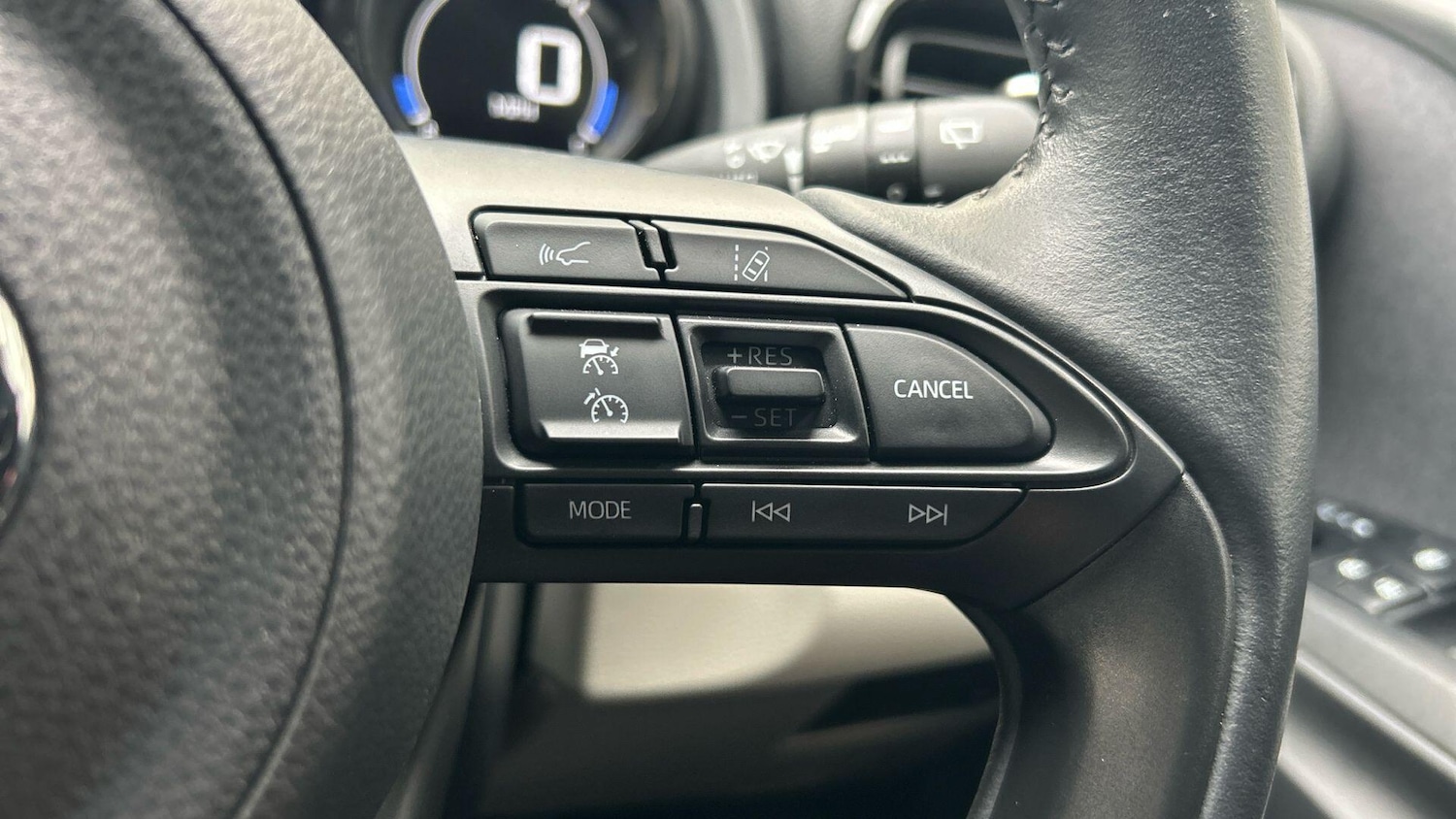 Used Toyota Yaris 2023 for sale - 76550401: Photo 40