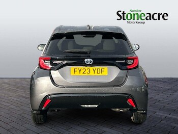 Used Toyota Yaris 2023 for sale - 76550401: Photo