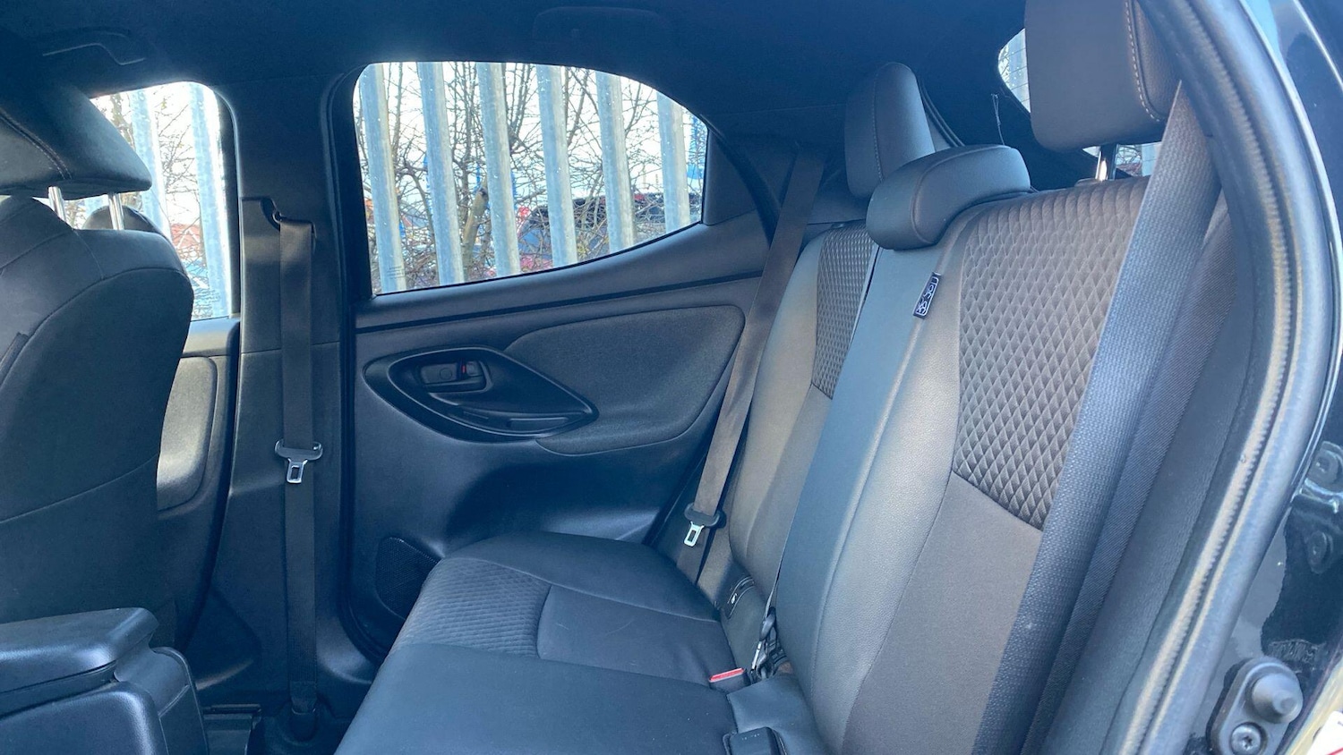 Used Toyota Yaris 2021 for sale - 77090908: Photo 16