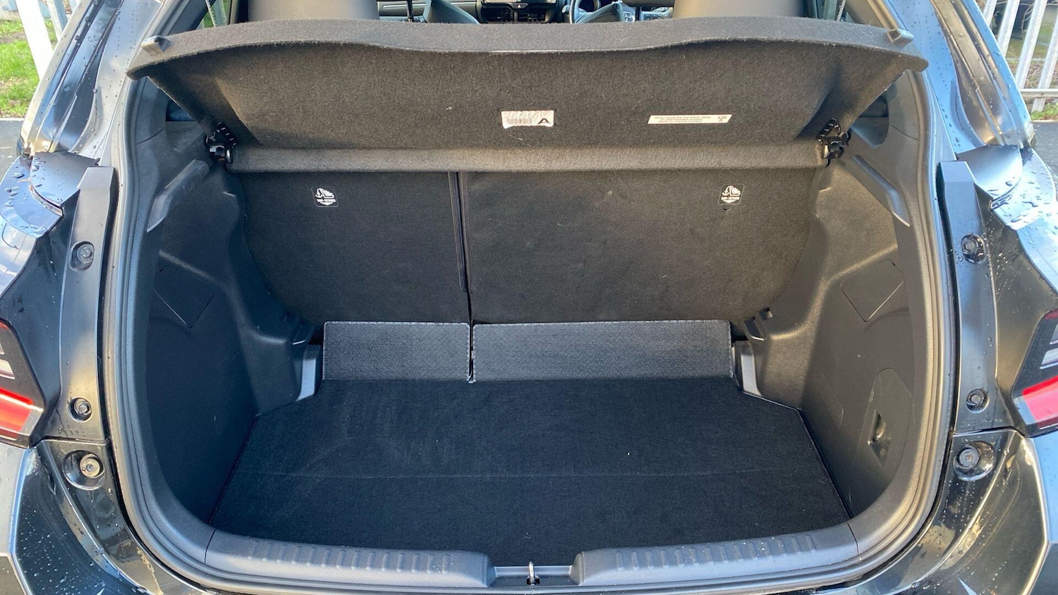 Used Toyota Yaris 2021 for sale - 77090908: Photo 17