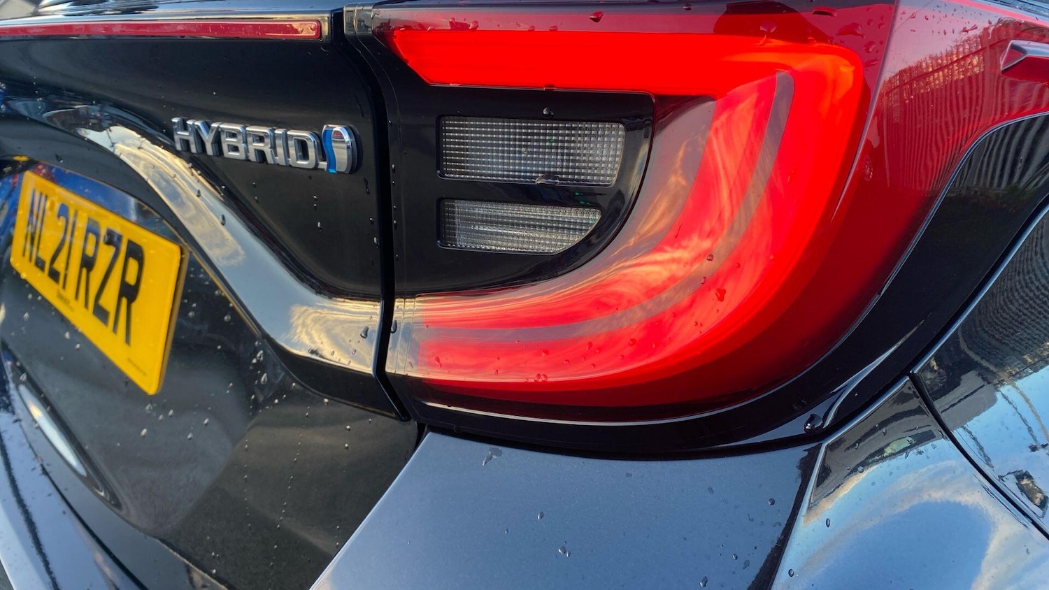 Used Toyota Yaris 2021 for sale - 77090908: Photo 41