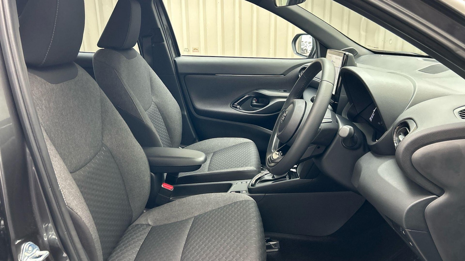 Used Toyota Yaris Cross 2025 for sale - 76993990: Photo 17