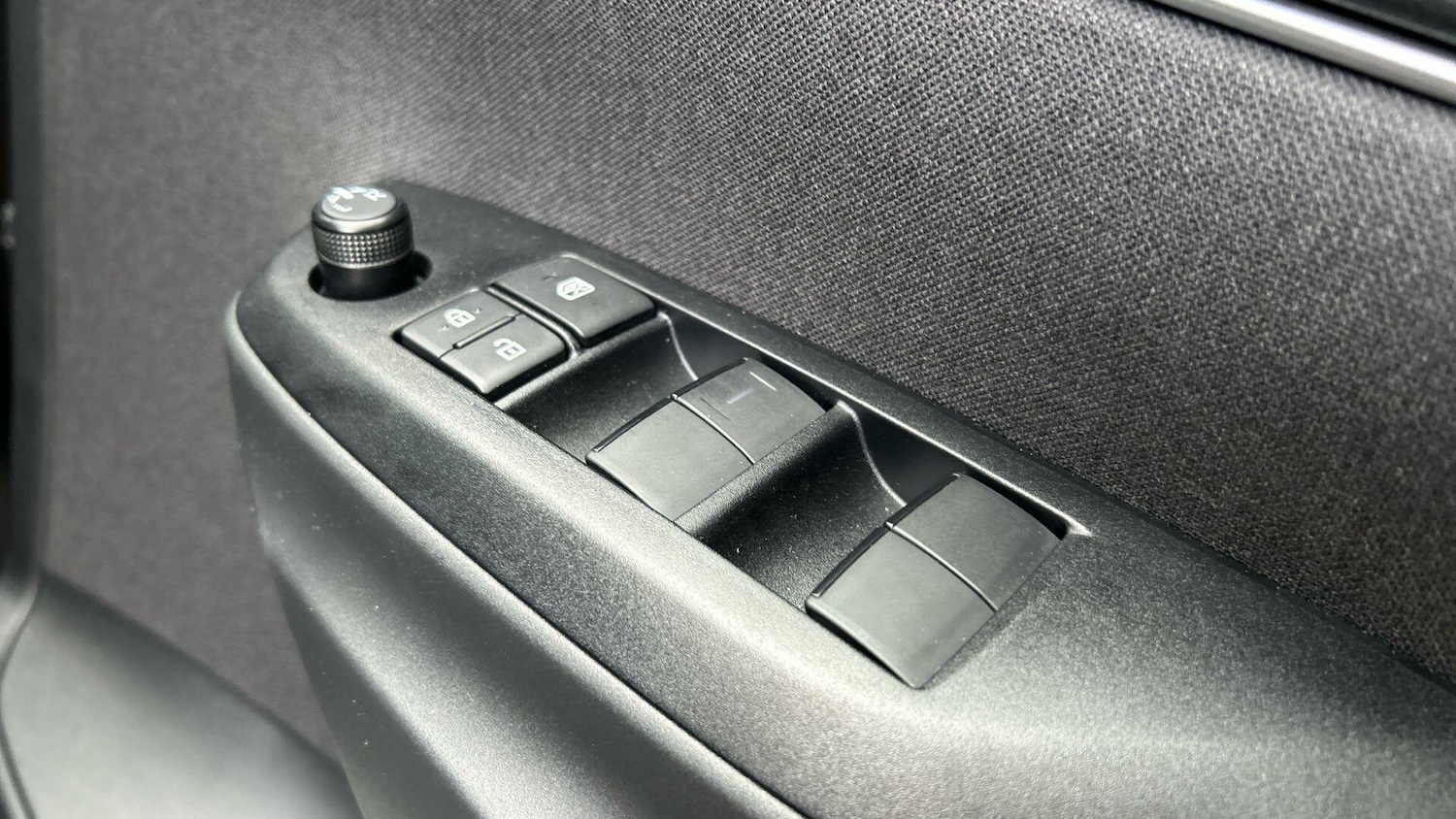 Used Toyota Yaris Cross 2025 for sale - 76993990: Photo 38