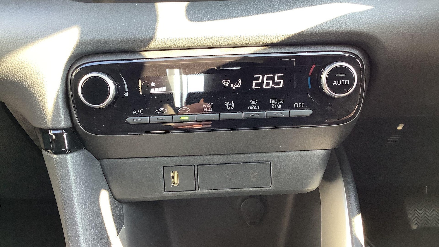 Used Toyota Yaris 2020 for sale - 77109695: Photo 23