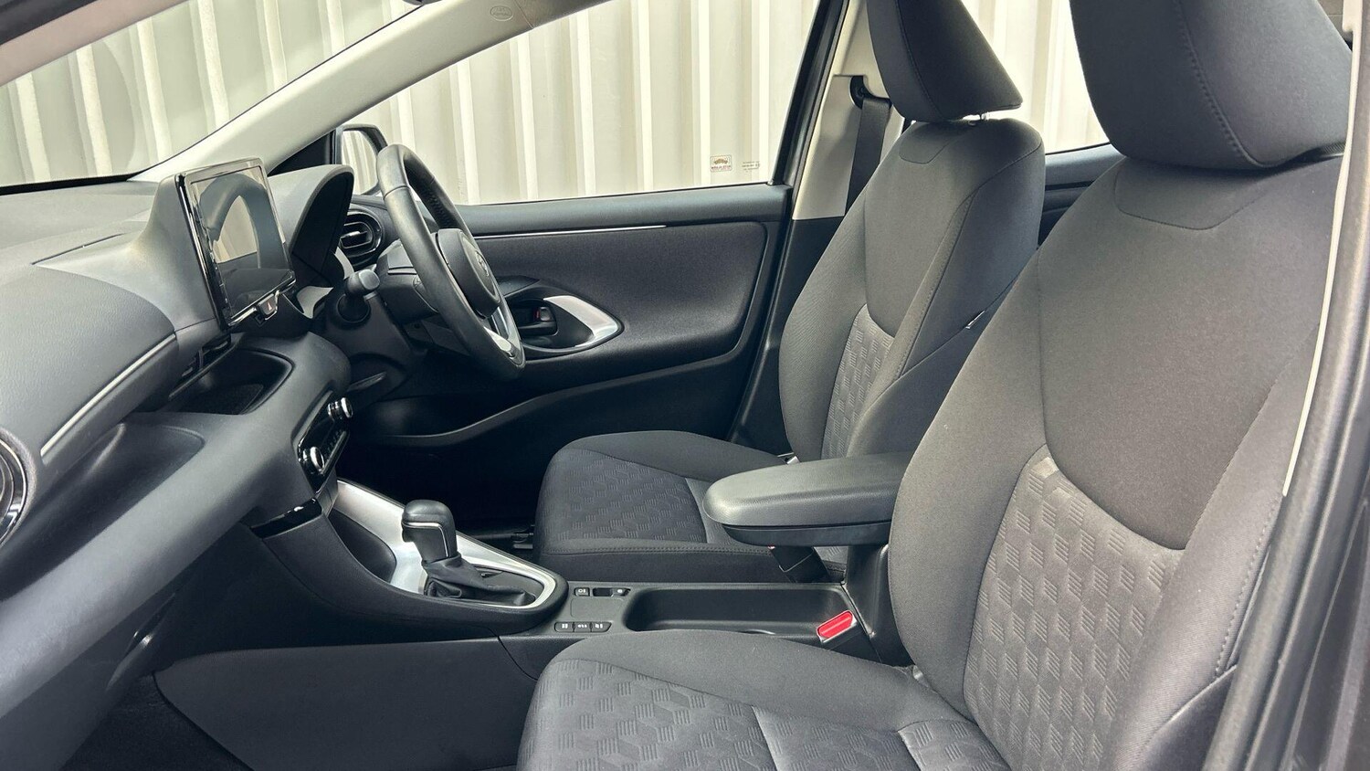 Used Toyota Yaris 2024 for sale - 77574577: Photo 14