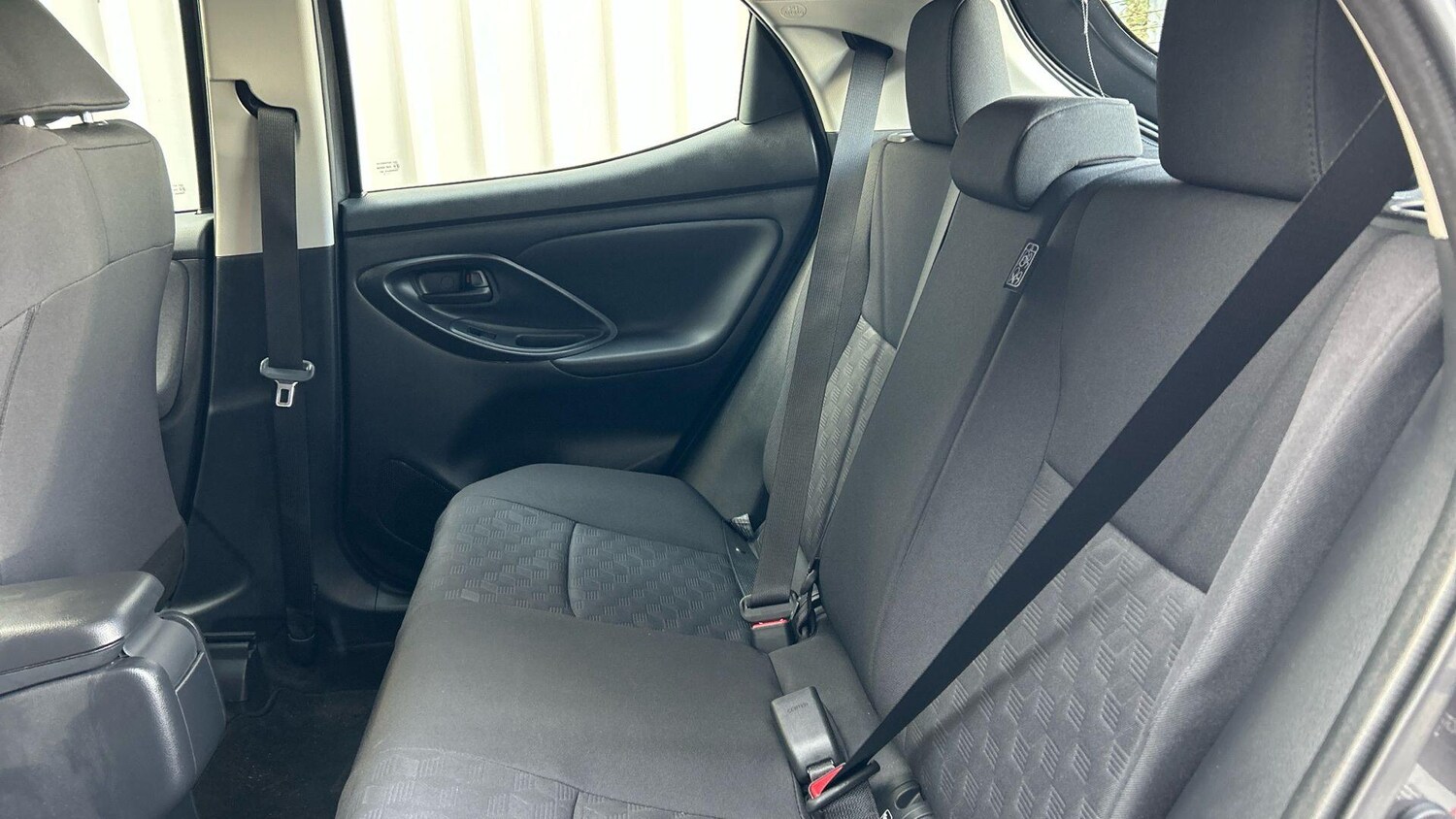 Used Toyota Yaris 2024 for sale - 77574577: Photo 17