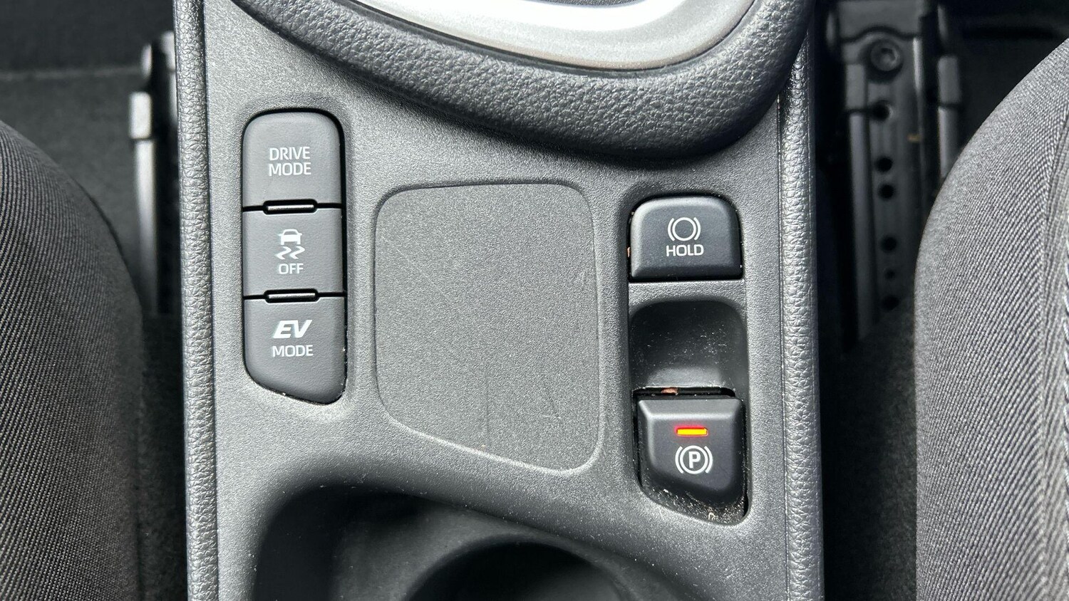 Used Toyota Yaris 2024 for sale - 77574577: Photo 30