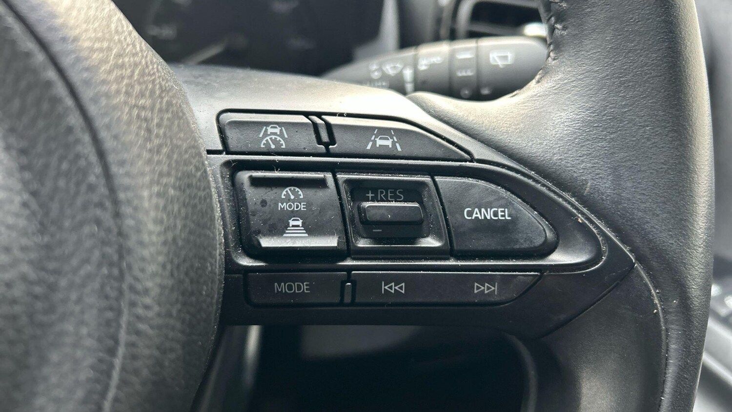 Used Toyota Yaris 2024 for sale - 77574577: Photo 32