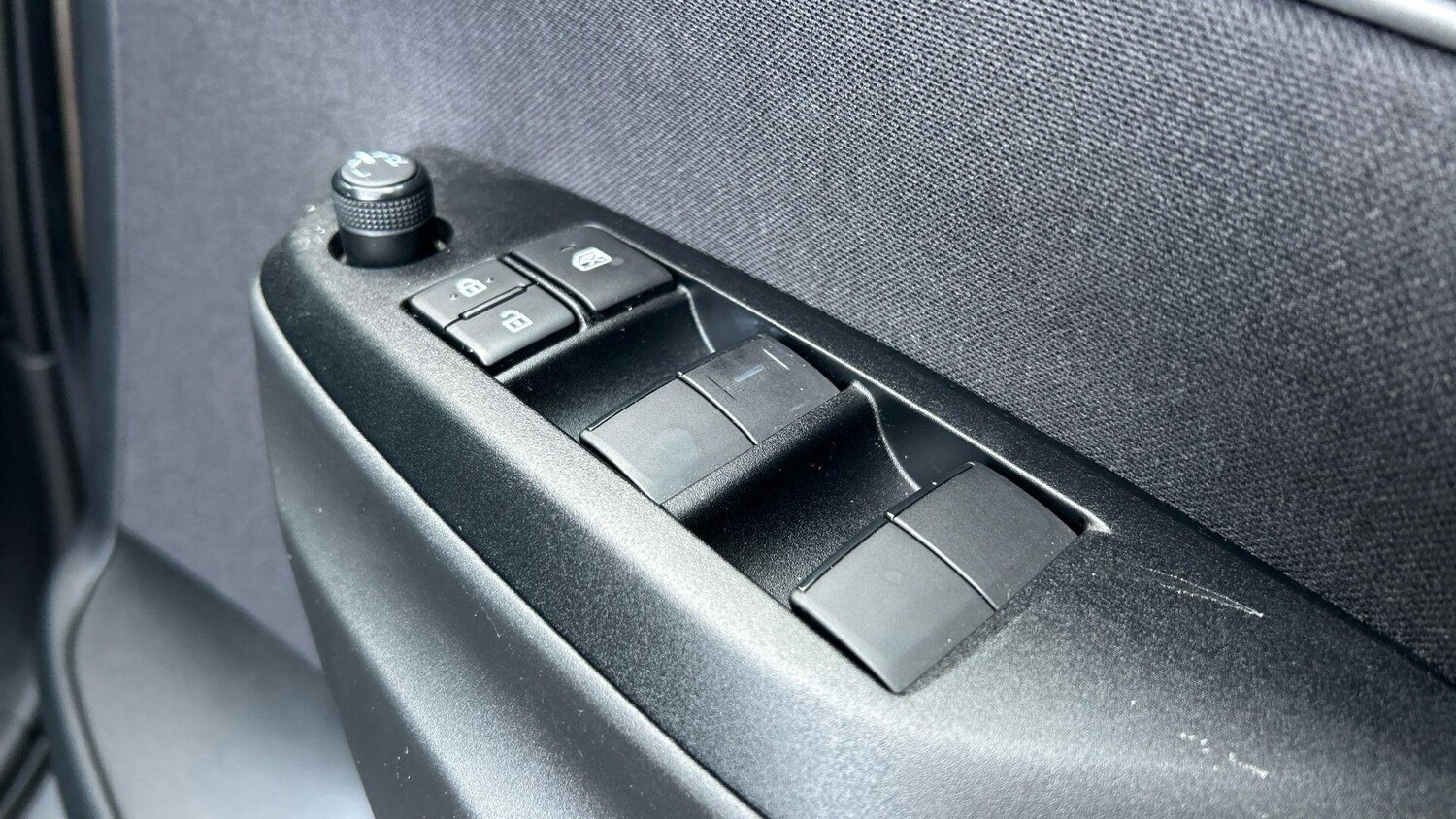 Used Toyota Yaris 2024 for sale - 77574577: Photo 34