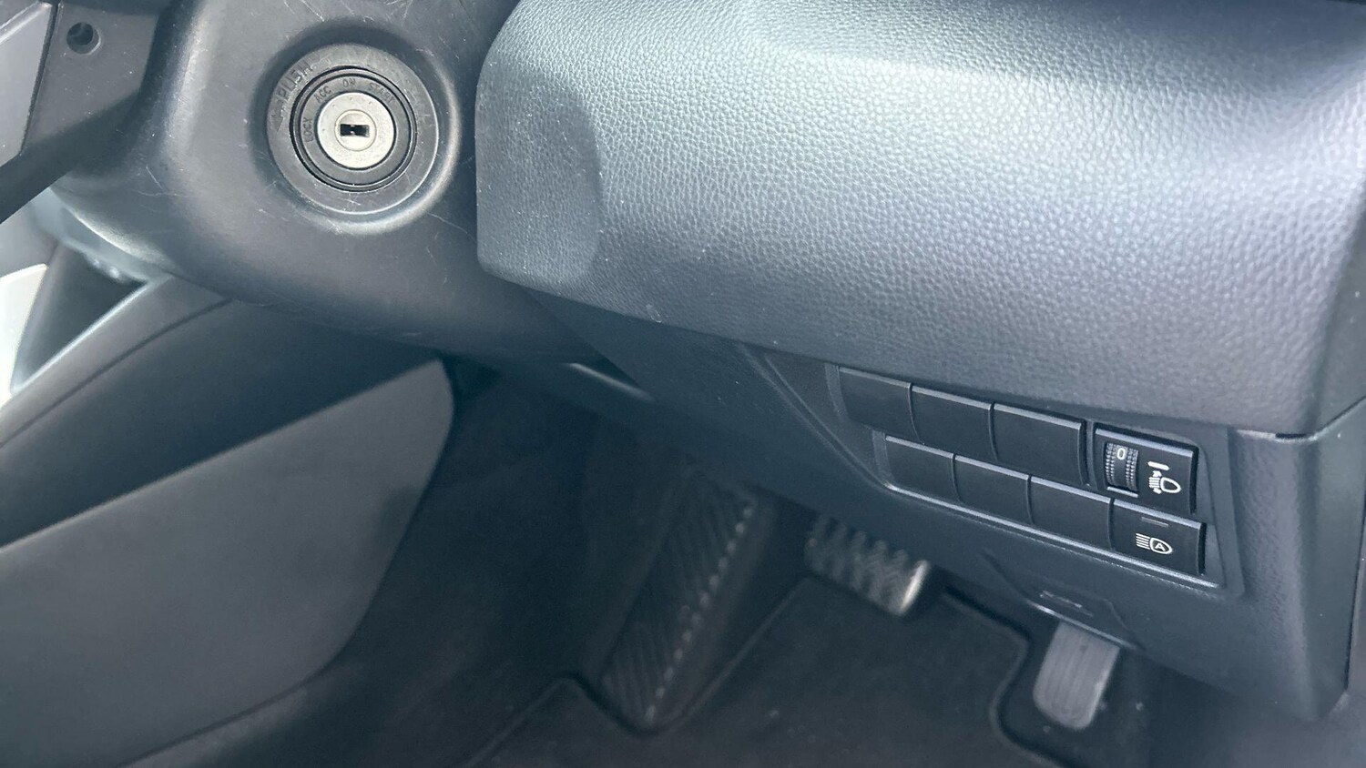 Used Toyota Yaris 2024 for sale - 77574577: Photo 35