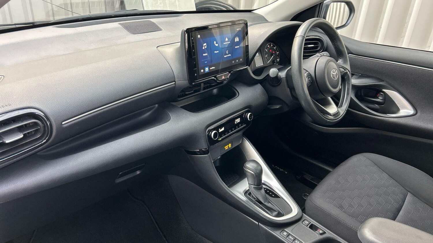 Used Toyota Yaris 2024 for sale - 77574577: Photo 39