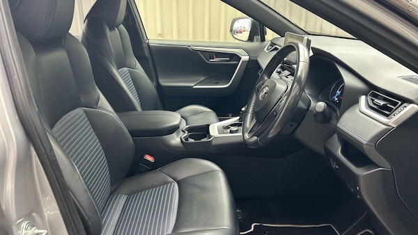 Used Toyota RAV4 2019 for sale - 76307481: Photo 17