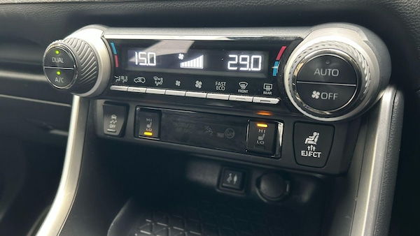 Used Toyota RAV4 2019 for sale - 76307481: Photo 34