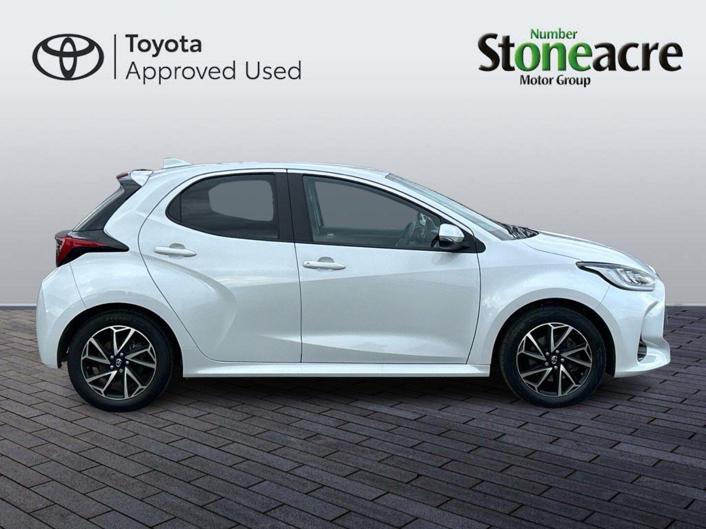 Used Toyota Yaris 2023 for sale - 77598589: Photo 2