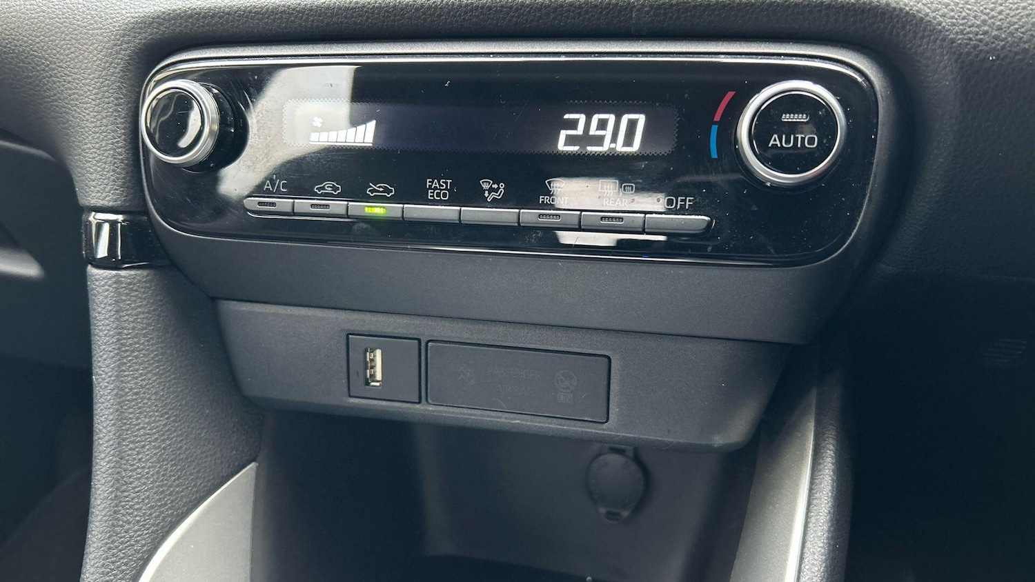 Used Toyota Yaris 2023 for sale - 77598589: Photo 28