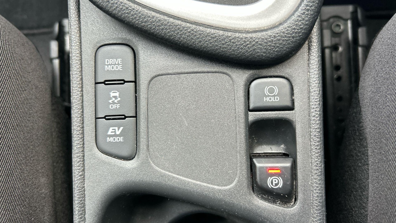 Used Toyota Yaris 2023 for sale - 77598589: Photo 31