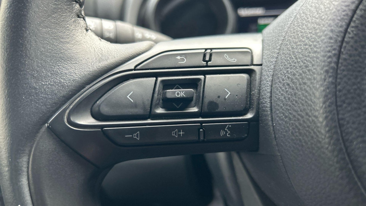 Used Toyota Yaris 2023 for sale - 77598589: Photo 32