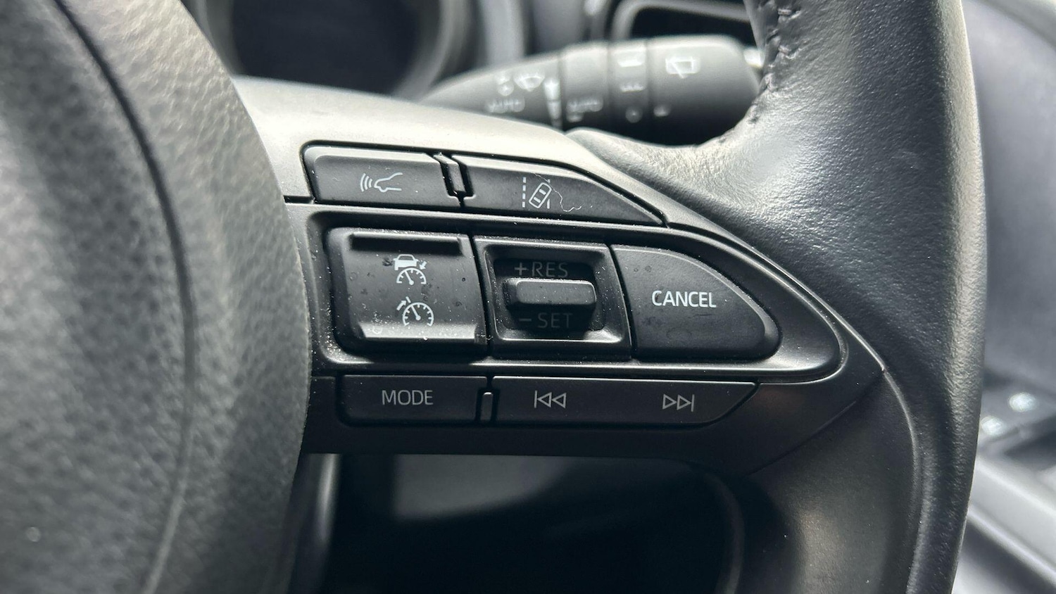 Used Toyota Yaris 2023 for sale - 77598589: Photo 33