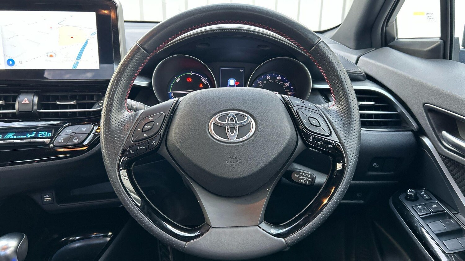 Used Toyota C-HR 2023 for sale - 78047130: Photo 12