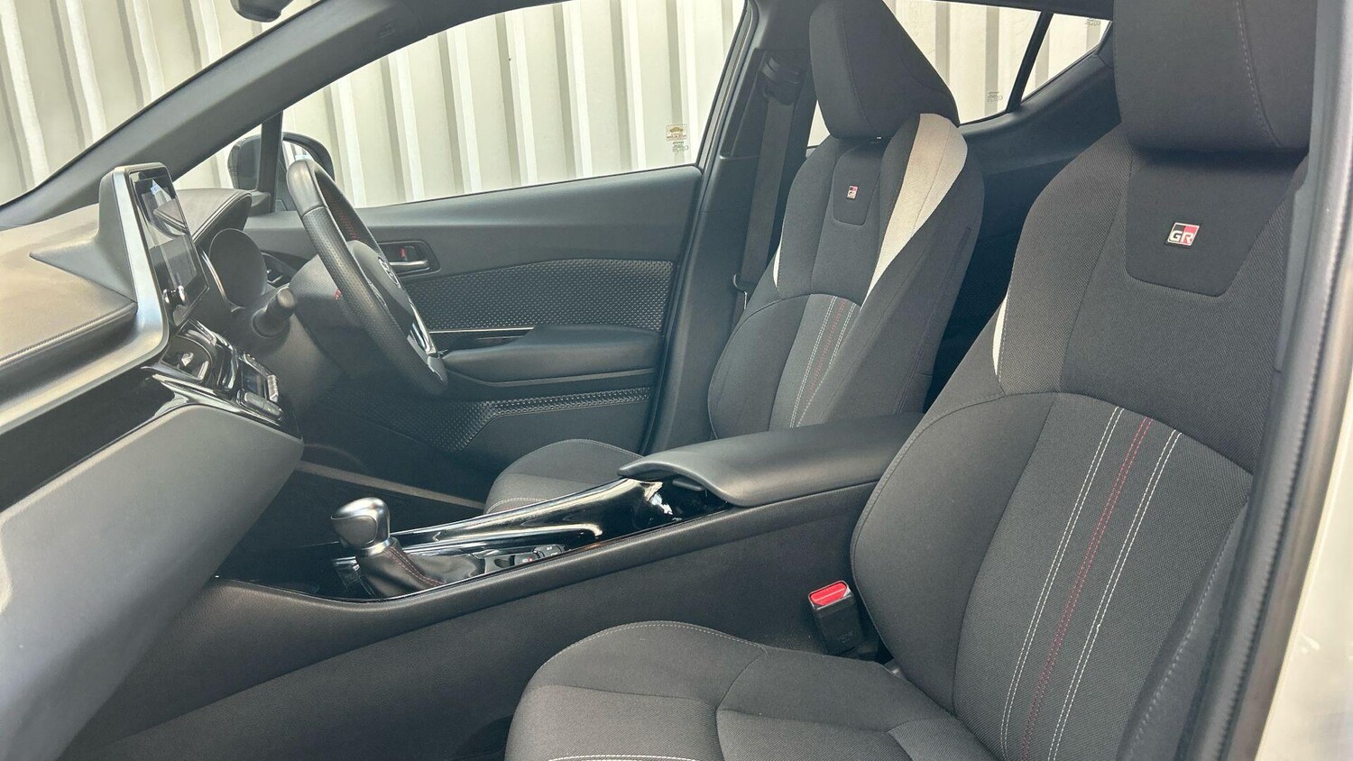 Used Toyota C-HR 2023 for sale - 78047130: Photo 14