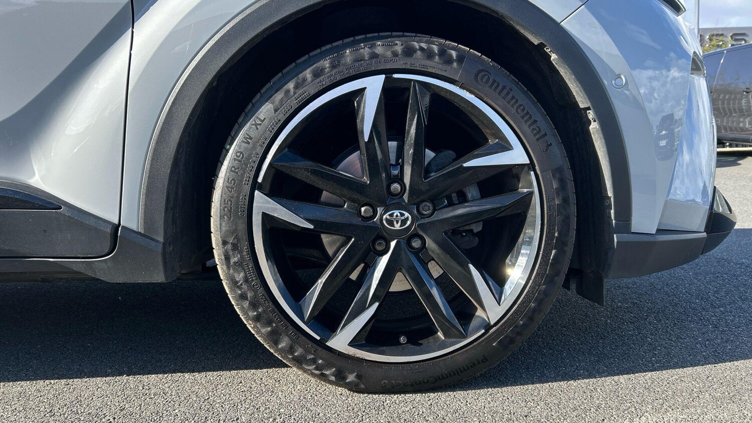 Used Toyota C-HR 2023 for sale - 78047130: Photo 19